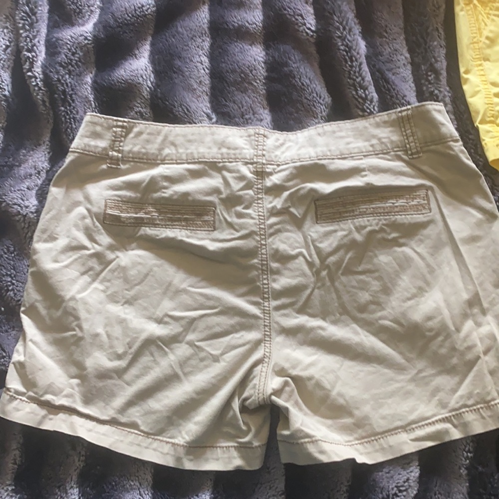 Shorts - Picture 3 of 3